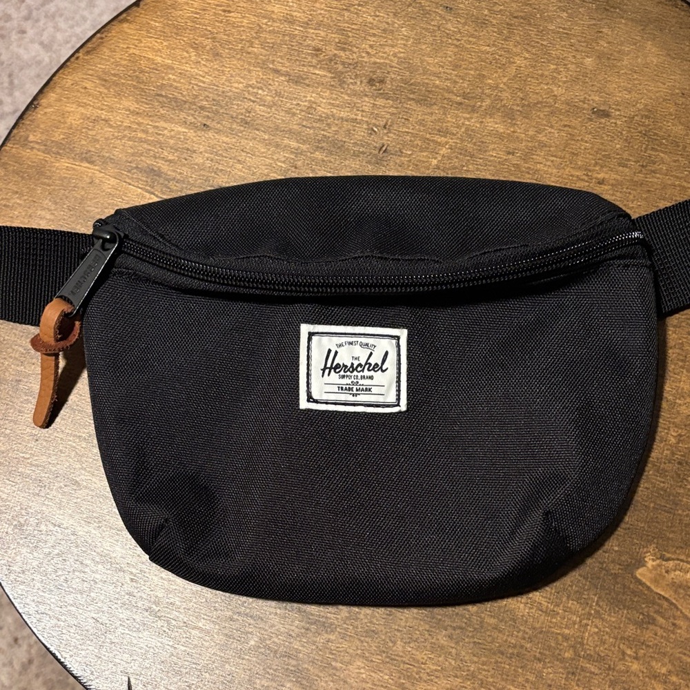 Herschel Supply Company Classic Black Belt Bag